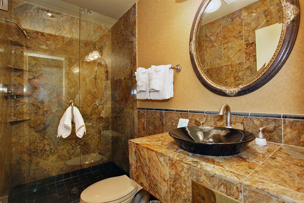 Oceanside Marina Suites - A Waterfront Hotel Εξωτερικό φωτογραφία