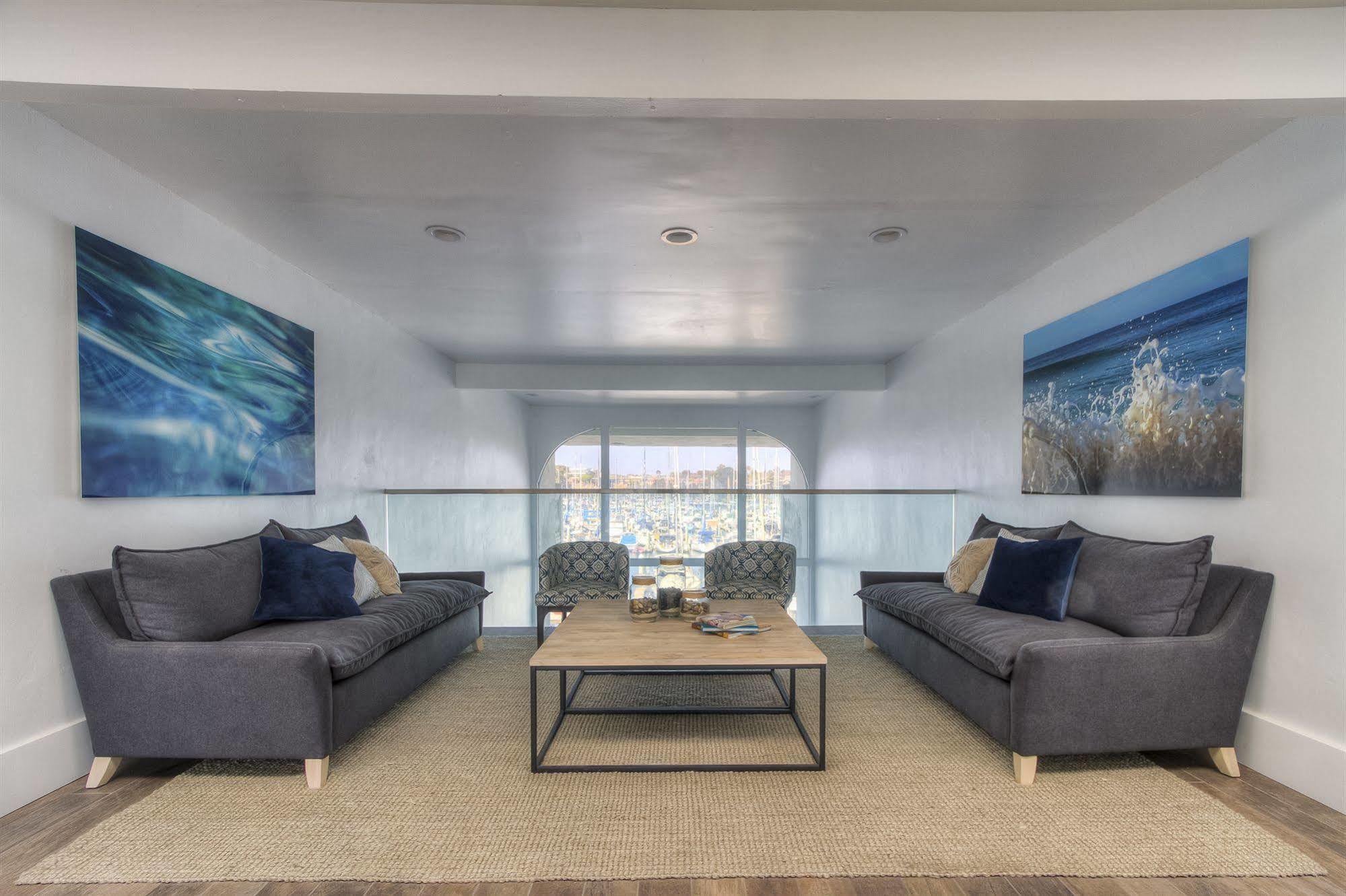 Oceanside Marina Suites - A Waterfront Hotel Εξωτερικό φωτογραφία