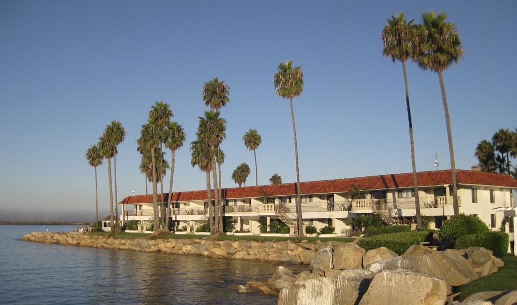 Oceanside Marina Suites - A Waterfront Hotel Εξωτερικό φωτογραφία